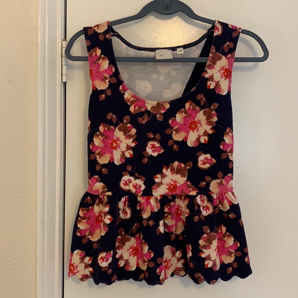 9-H15 STCL scalloped floral keyhole tank - Picture 1 of 2